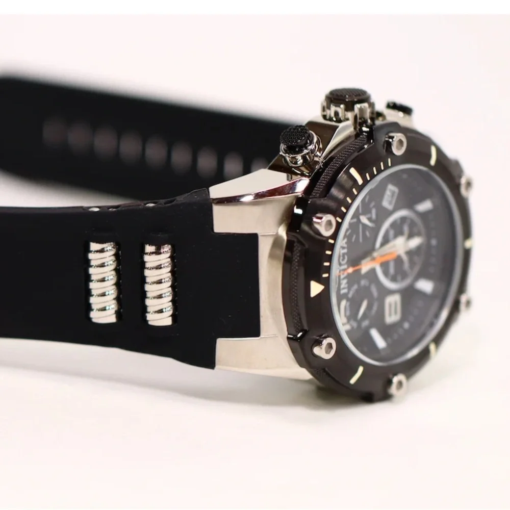 Invicta 19526 Speedway Chronograph silicone band watch - Picture 2 of 5